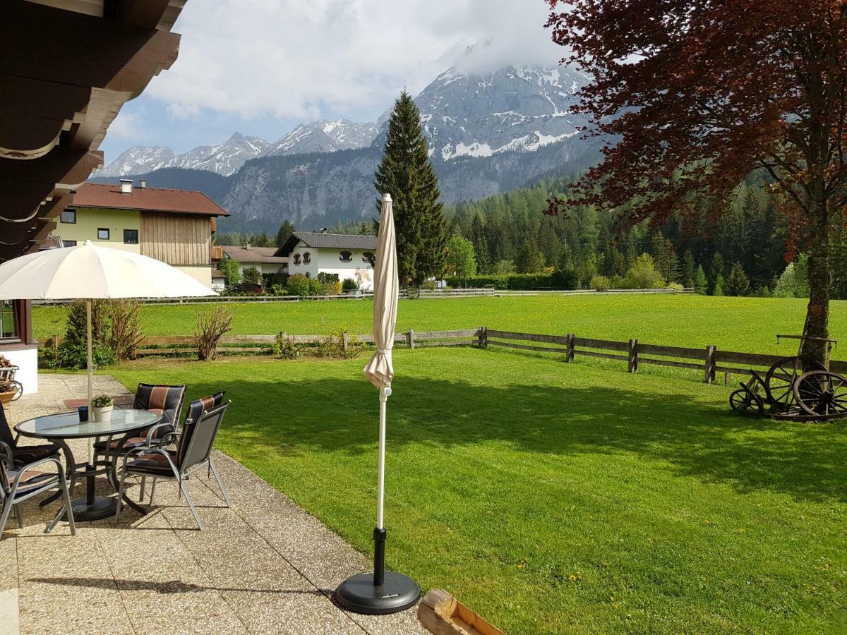 Apartmenthaus Larchenhof Ehrwald Exterior foto