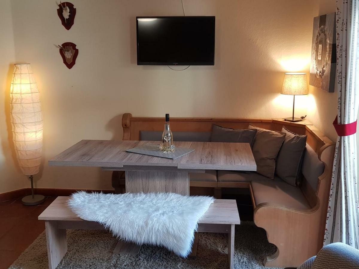 Apartmenthaus Larchenhof Ehrwald Exterior foto